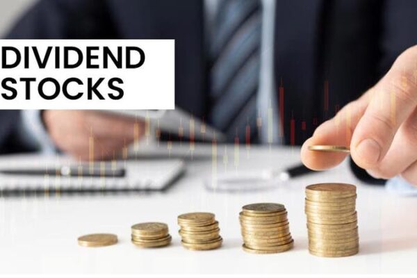 Leveraging Compound Interest Models to Optimise UK Dividend Reinvestment Plans